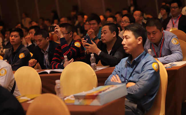 深科特出席SbSTC技術(shù)狂歡趴，分享智能工廠主題演講